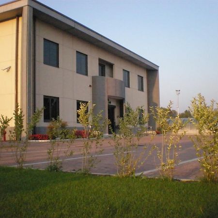 Groane Hotel Residence تشيزانو ماديرنو المظهر الخارجي الصورة