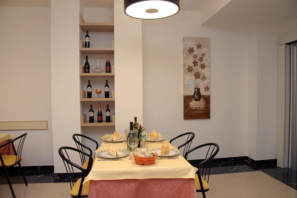 Groane Hotel Residence تشيزانو ماديرنو المظهر الخارجي الصورة