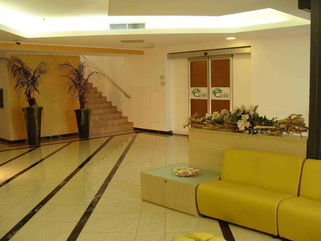 Groane Hotel Residence تشيزانو ماديرنو المظهر الخارجي الصورة
