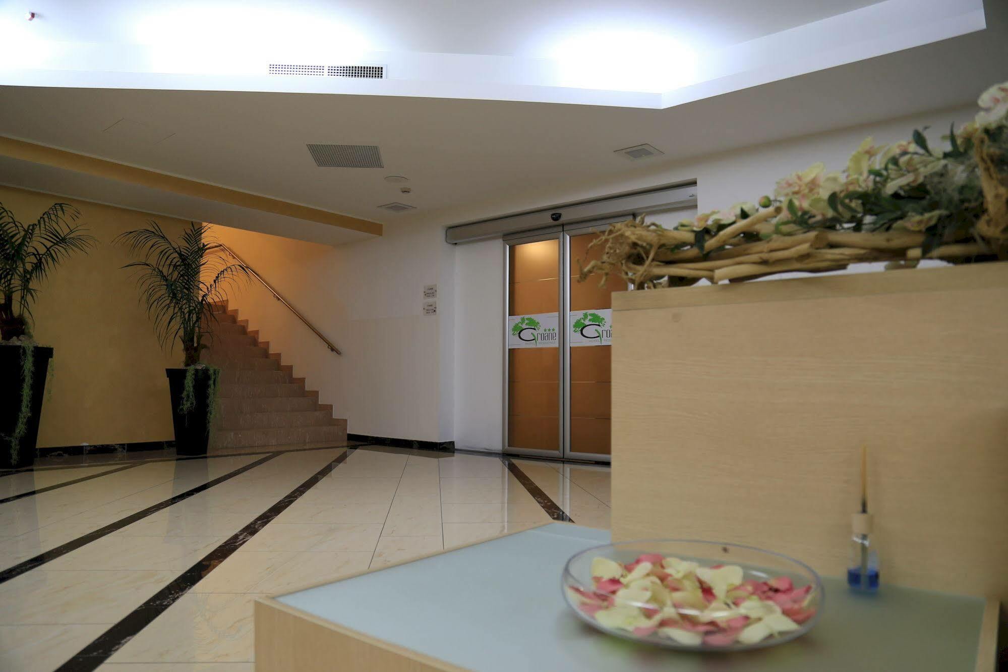 Groane Hotel Residence تشيزانو ماديرنو المظهر الخارجي الصورة